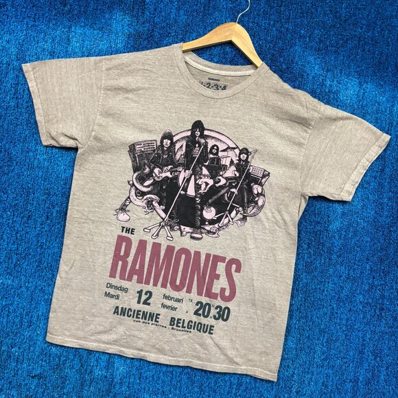 The Ramones “Belgium Rock Show” Punk Band Graphic T-Shirt Size Medium - Picture 3 of 4